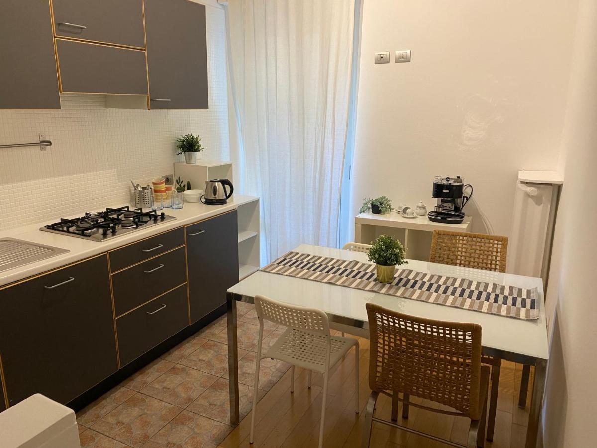 Chiara Guest House 34 - M4 Metro Blu Milan Bagian luar foto